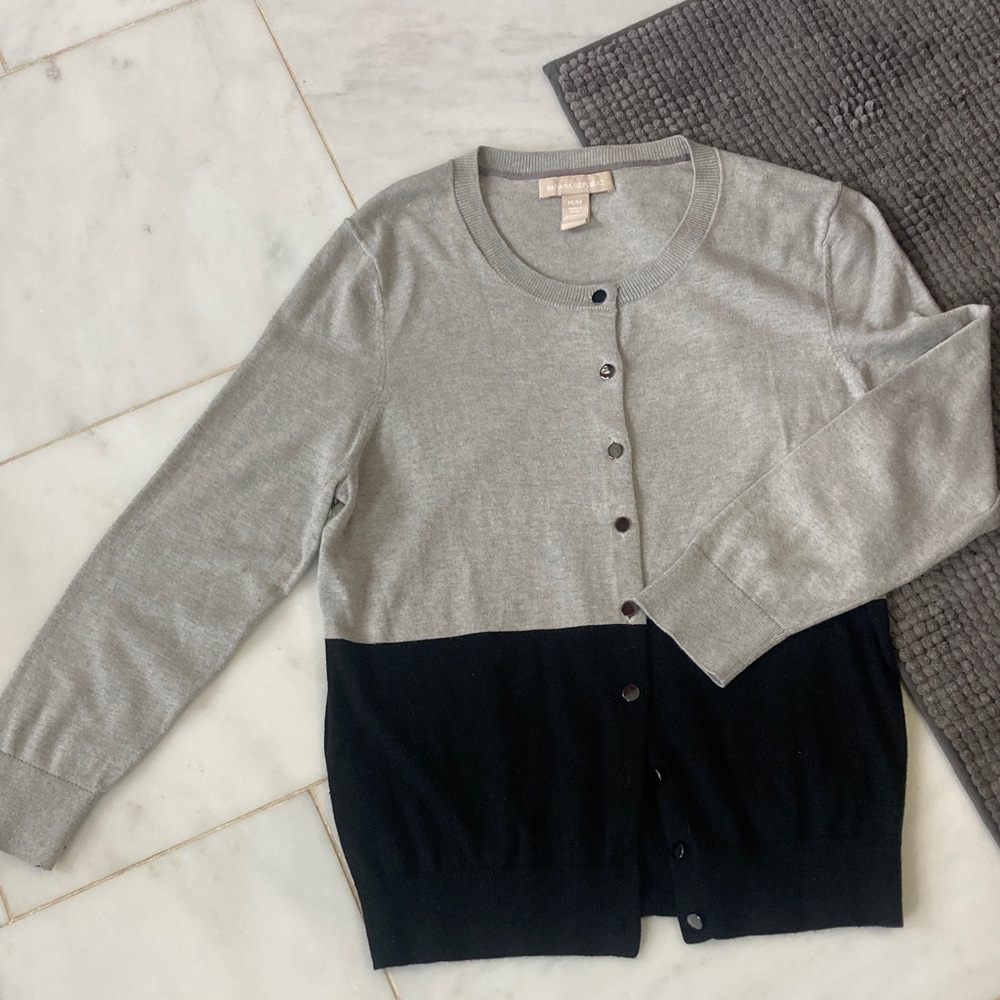 Banana Republic grey and black cardigan in excellent condition size medium